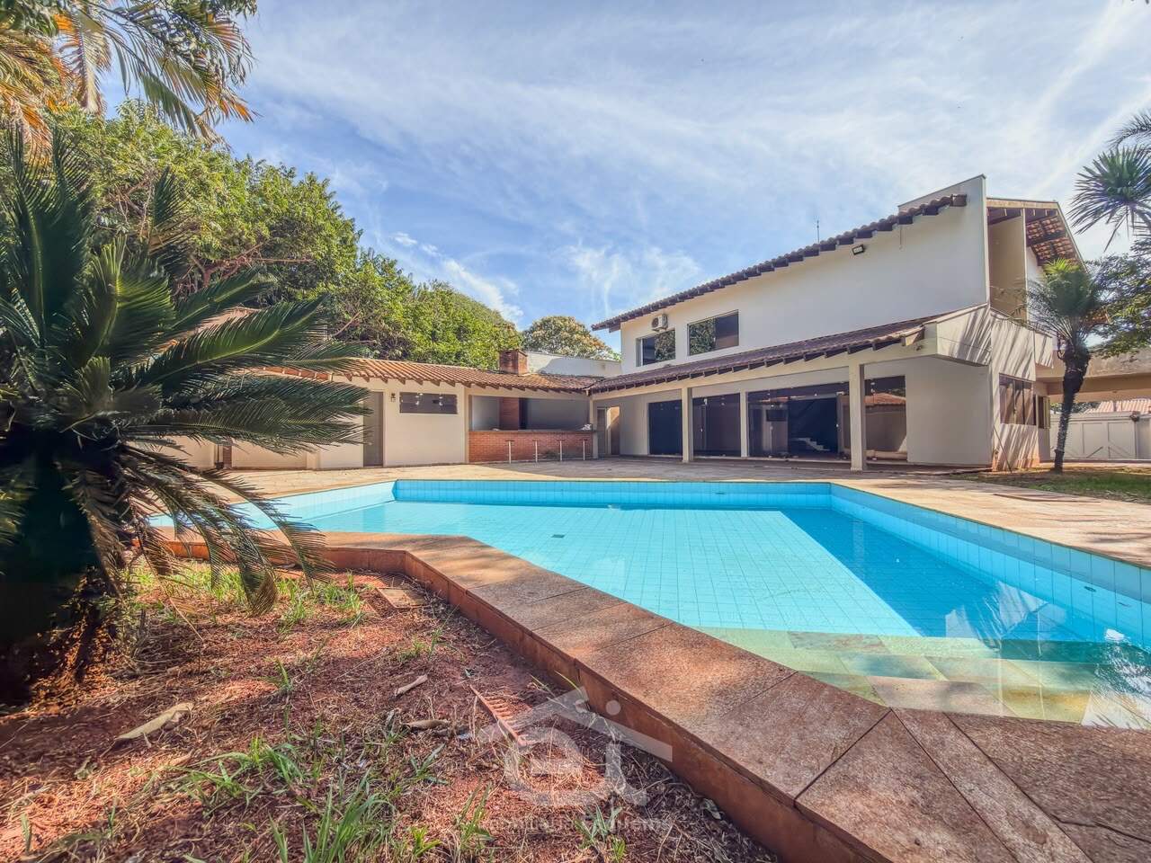Casa para aluguel no Mercês: 