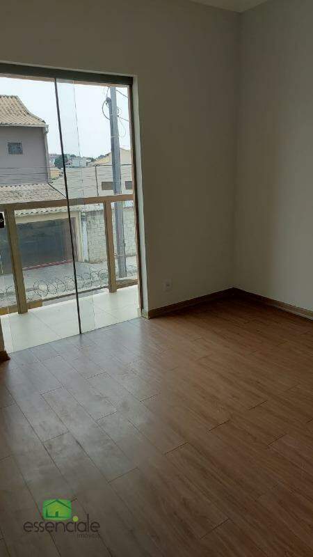 Casa à venda com 3 quartos, 100m² - Foto 5