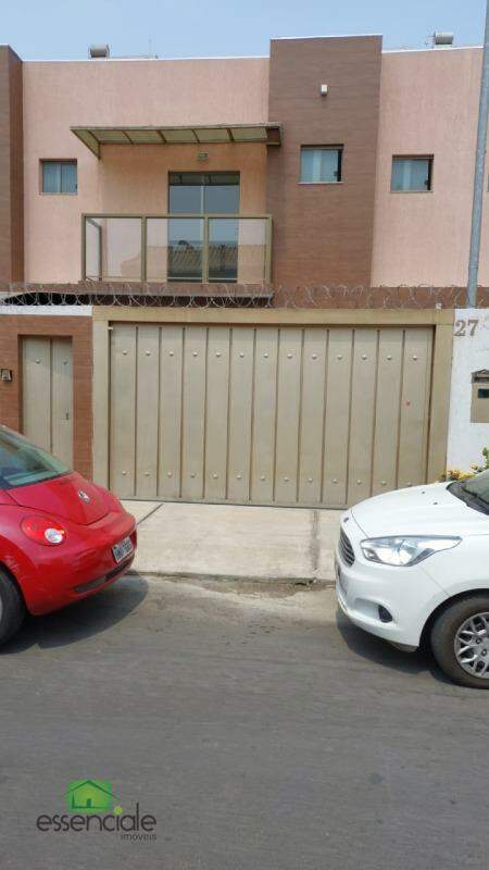 Casa à venda com 3 quartos, 100m² - Foto 1