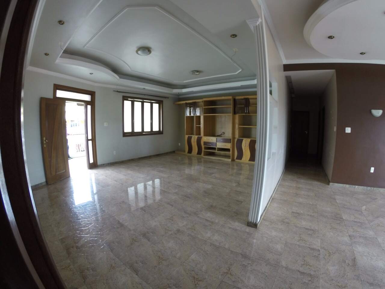 Casa para alugar com 3 quartos, 150m² - Foto 1
