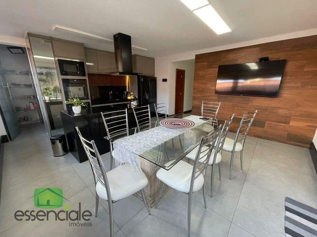 Casa à venda com 3 quartos, 240m² - Foto 16