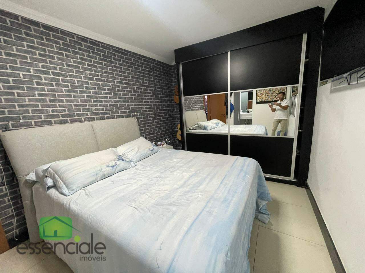 Casa à venda com 3 quartos, 240m² - Foto 9