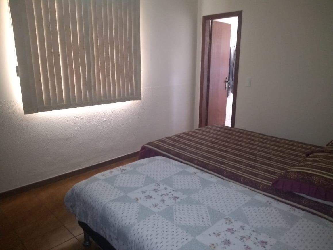 Casa à venda com 3 quartos, 360m² - Foto 12