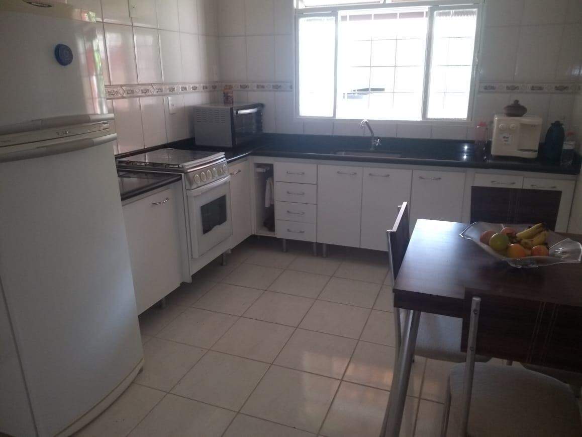 Casa à venda com 3 quartos, 360m² - Foto 14