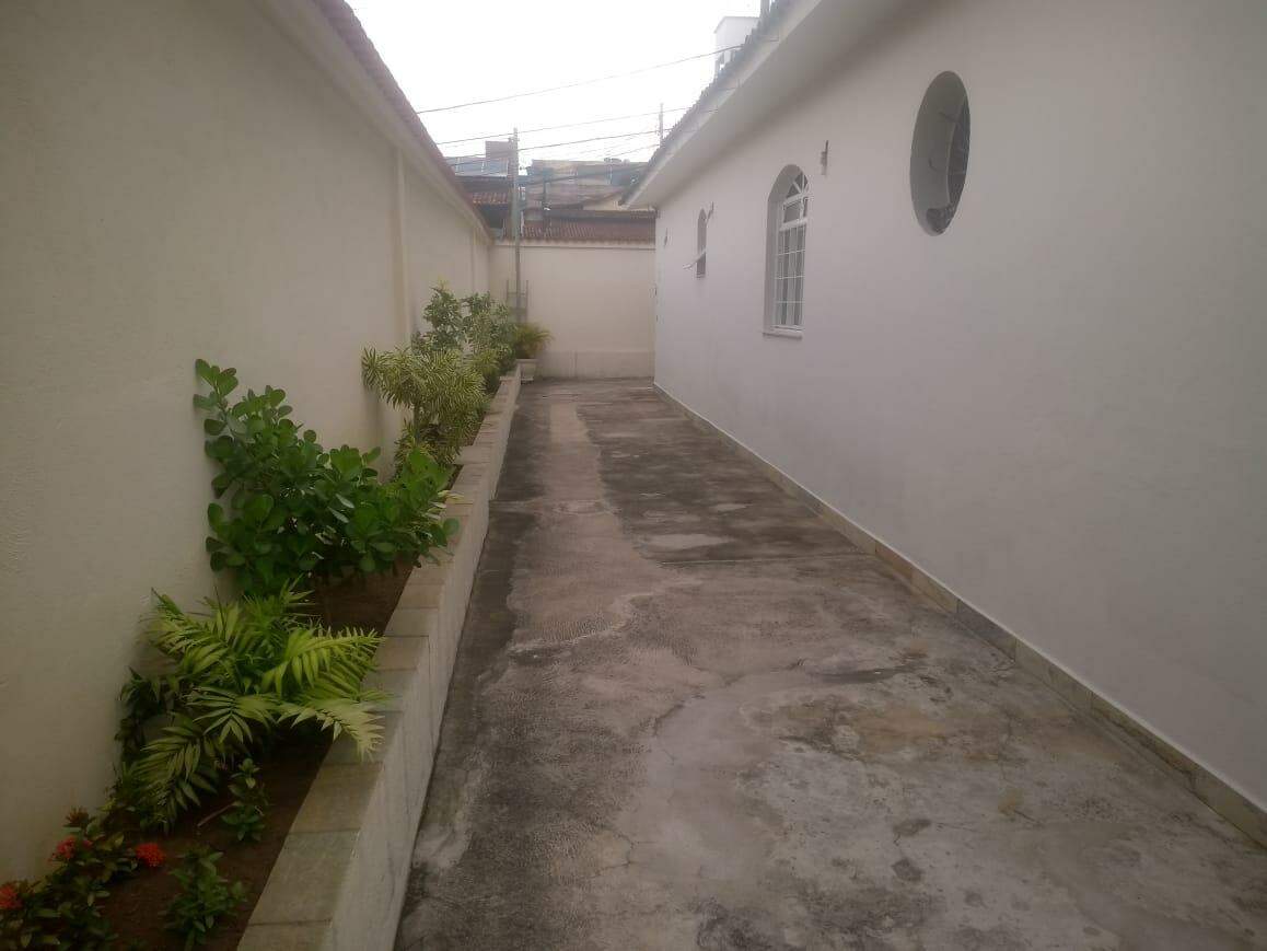 Casa à venda com 3 quartos, 360m² - Foto 6