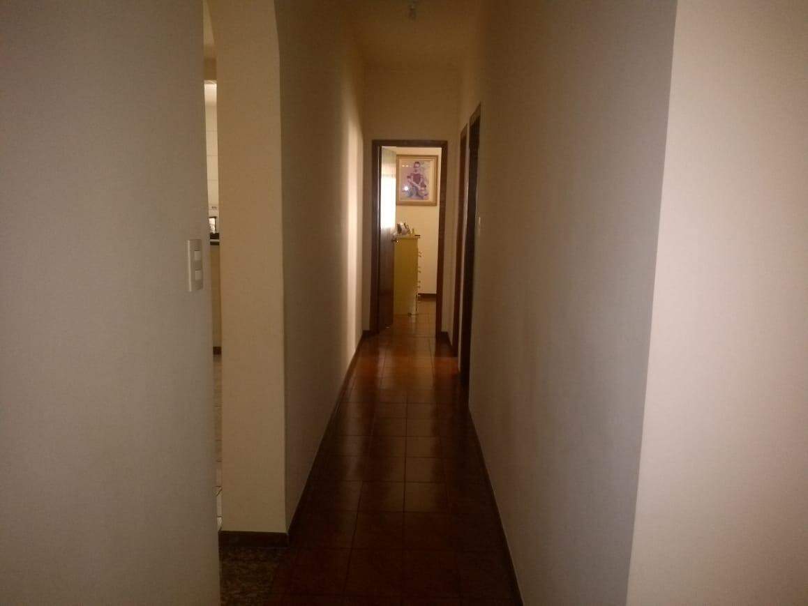 Casa à venda com 3 quartos, 360m² - Foto 10
