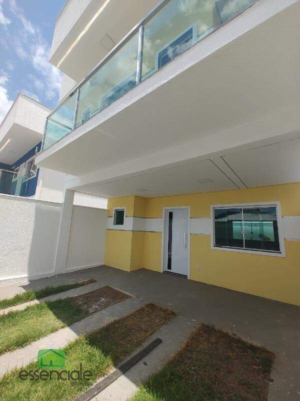 Casa à venda com 3 quartos, 140m² - Foto 1