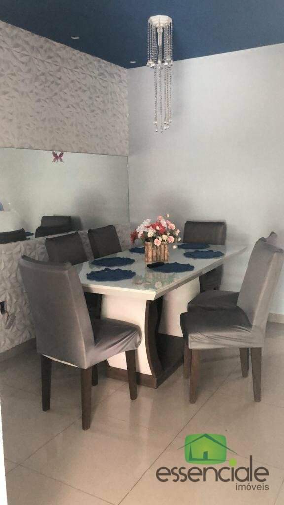 Casa à venda com 2 quartos, 200m² - Foto 4