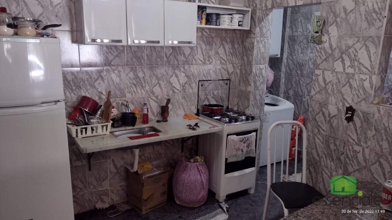 Casa à venda com 4 quartos, 220m² - Foto 6