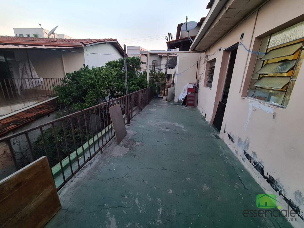 Casa à venda com 4 quartos, 220m² - Foto 17