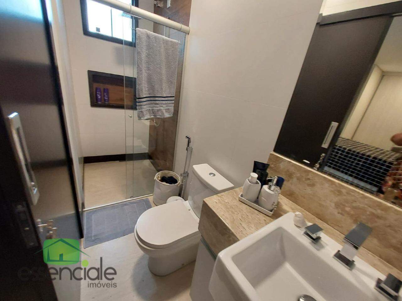 Casa de Condomínio à venda com 4 quartos, 420m² - Foto 13