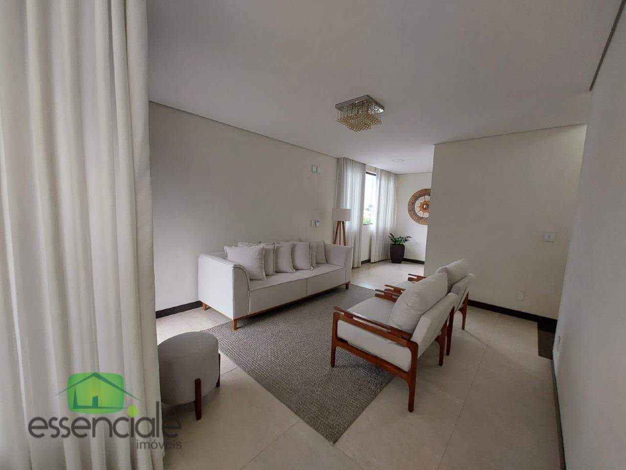 Casa de Condomínio à venda com 4 quartos, 420m² - Foto 2