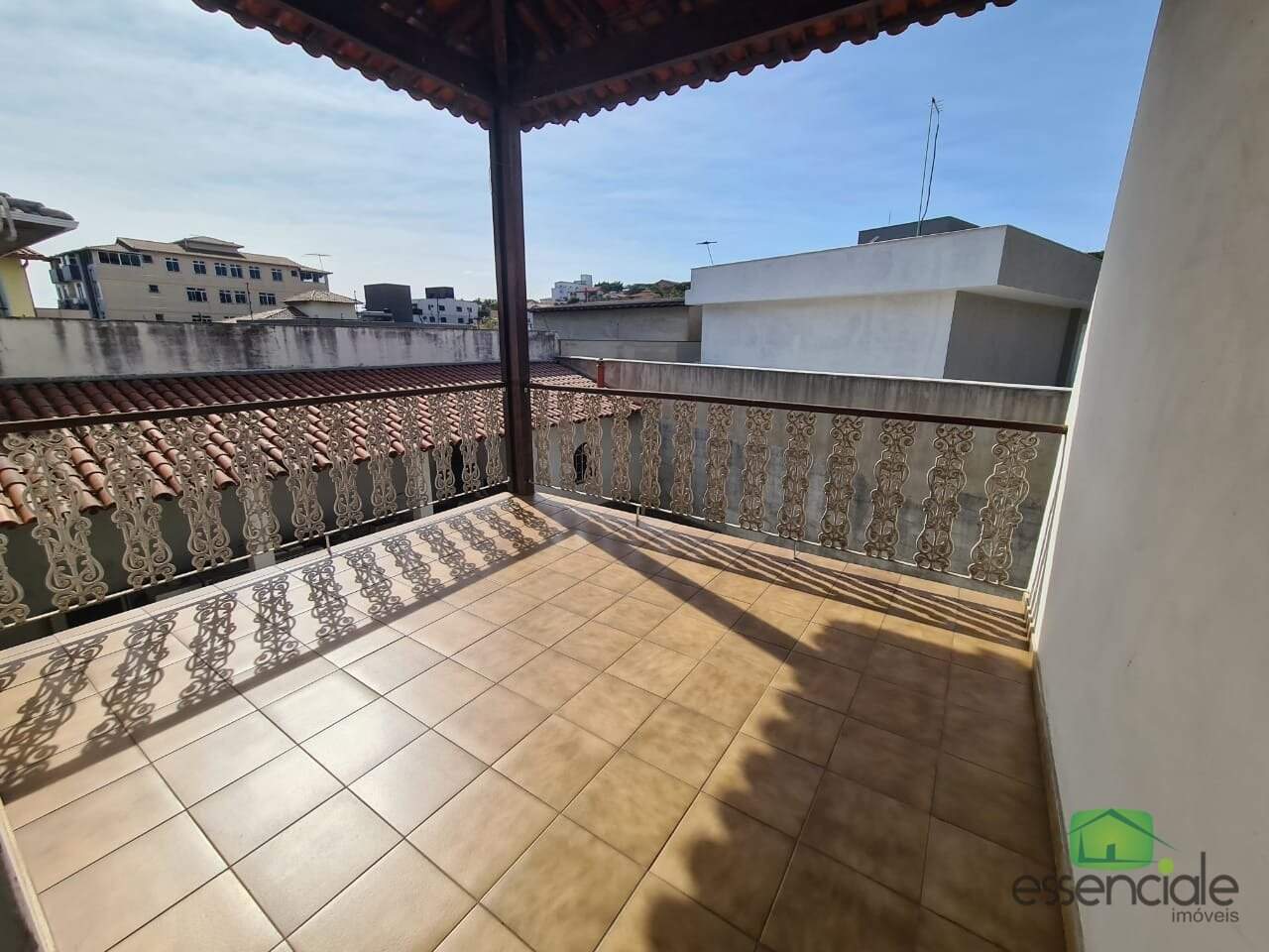 Casa à venda com 4 quartos, 500m² - Foto 4