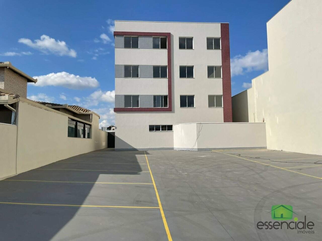 Apartamento à venda com 2 quartos, 47m² - Foto 2