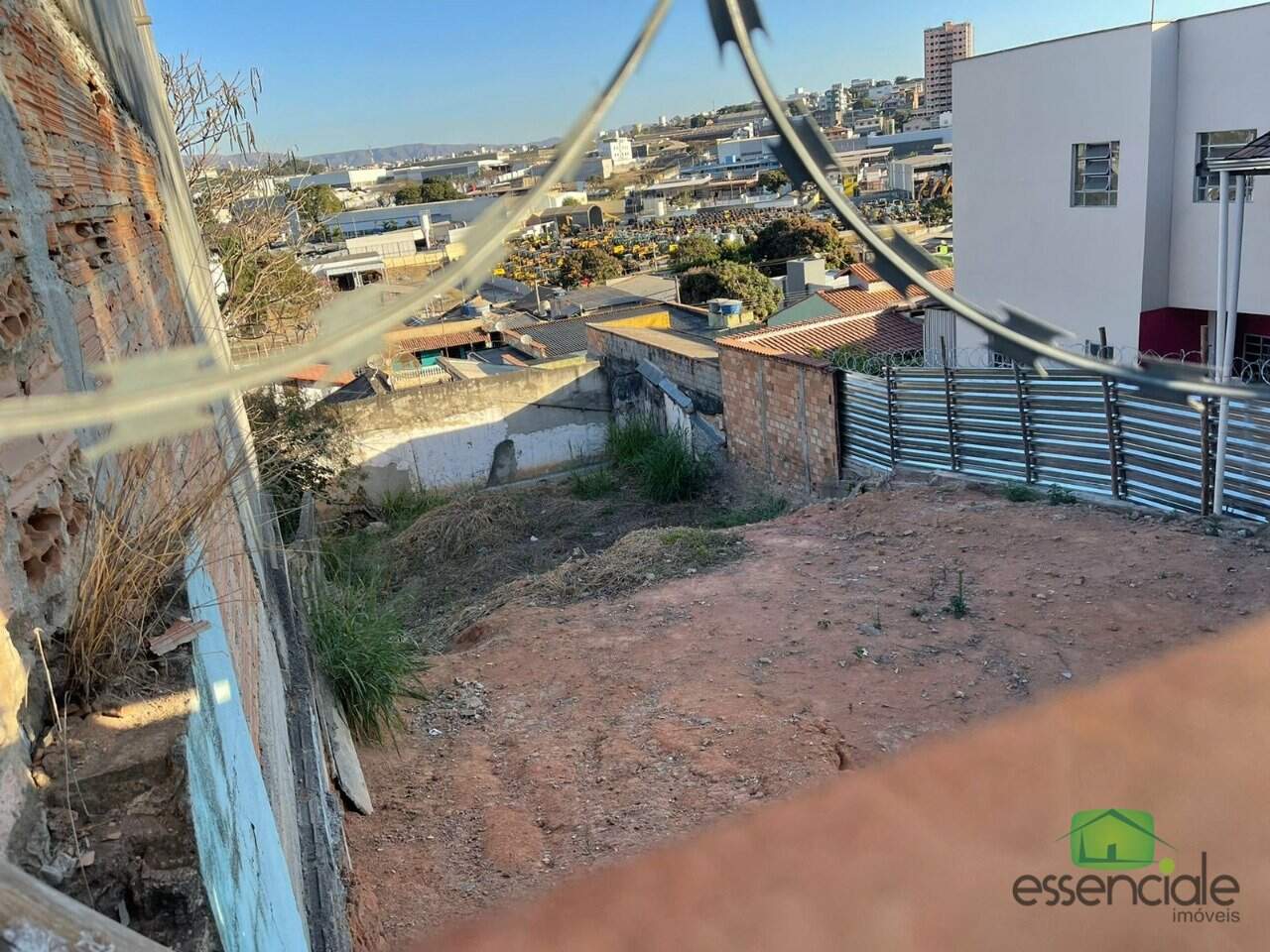 Terreno à venda, 360m² - Foto 1