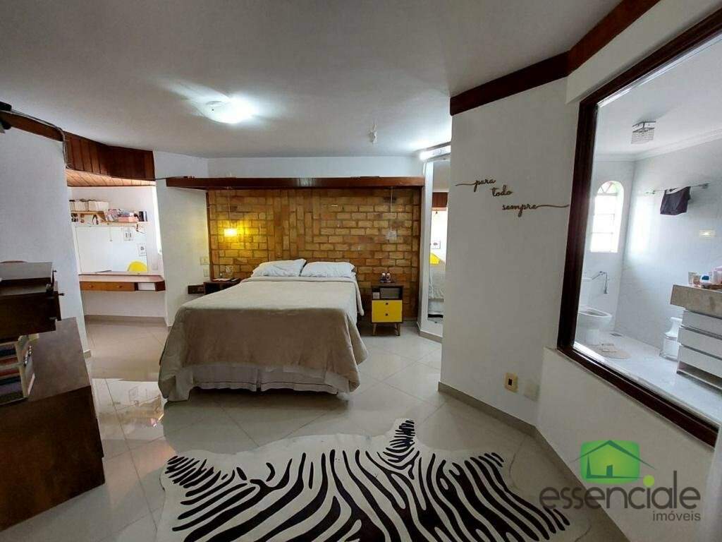 Casa à venda com 4 quartos, 342m² - Foto 11