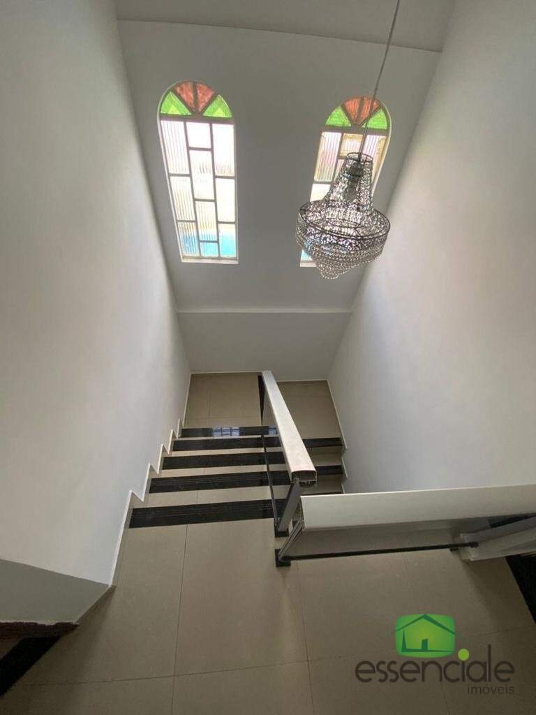 Casa à venda com 4 quartos, 342m² - Foto 18