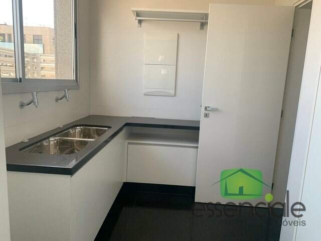 Apartamento à venda com 4 quartos, 208m² - Foto 9