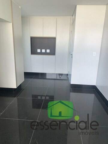 Apartamento à venda com 4 quartos, 208m² - Foto 10