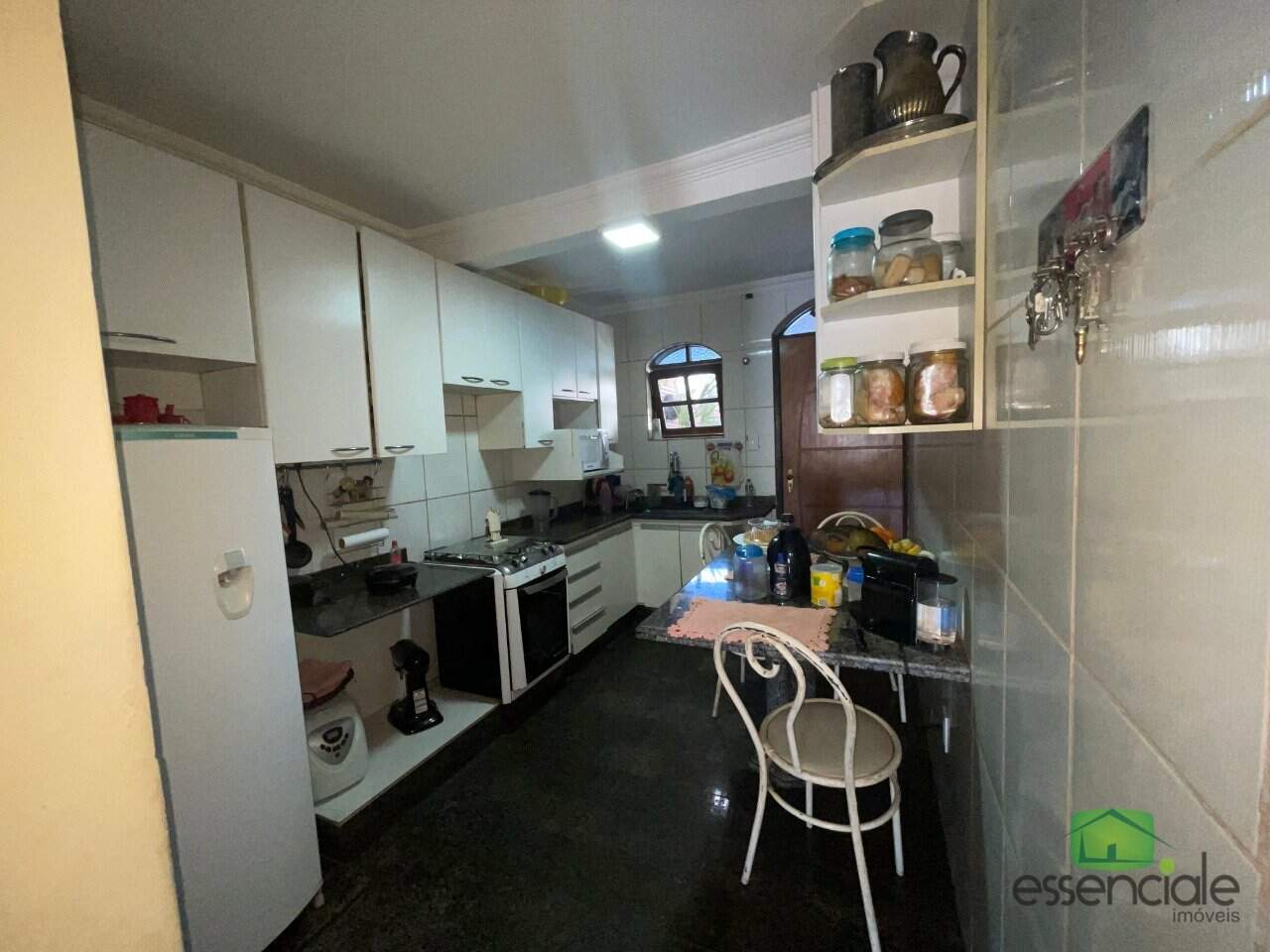 Casa à venda com 3 quartos, 220m² - Foto 13