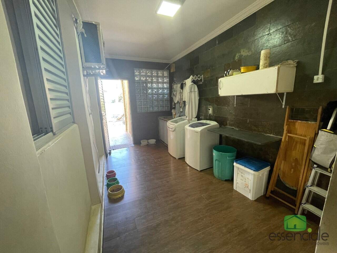 Casa à venda com 3 quartos, 220m² - Foto 14