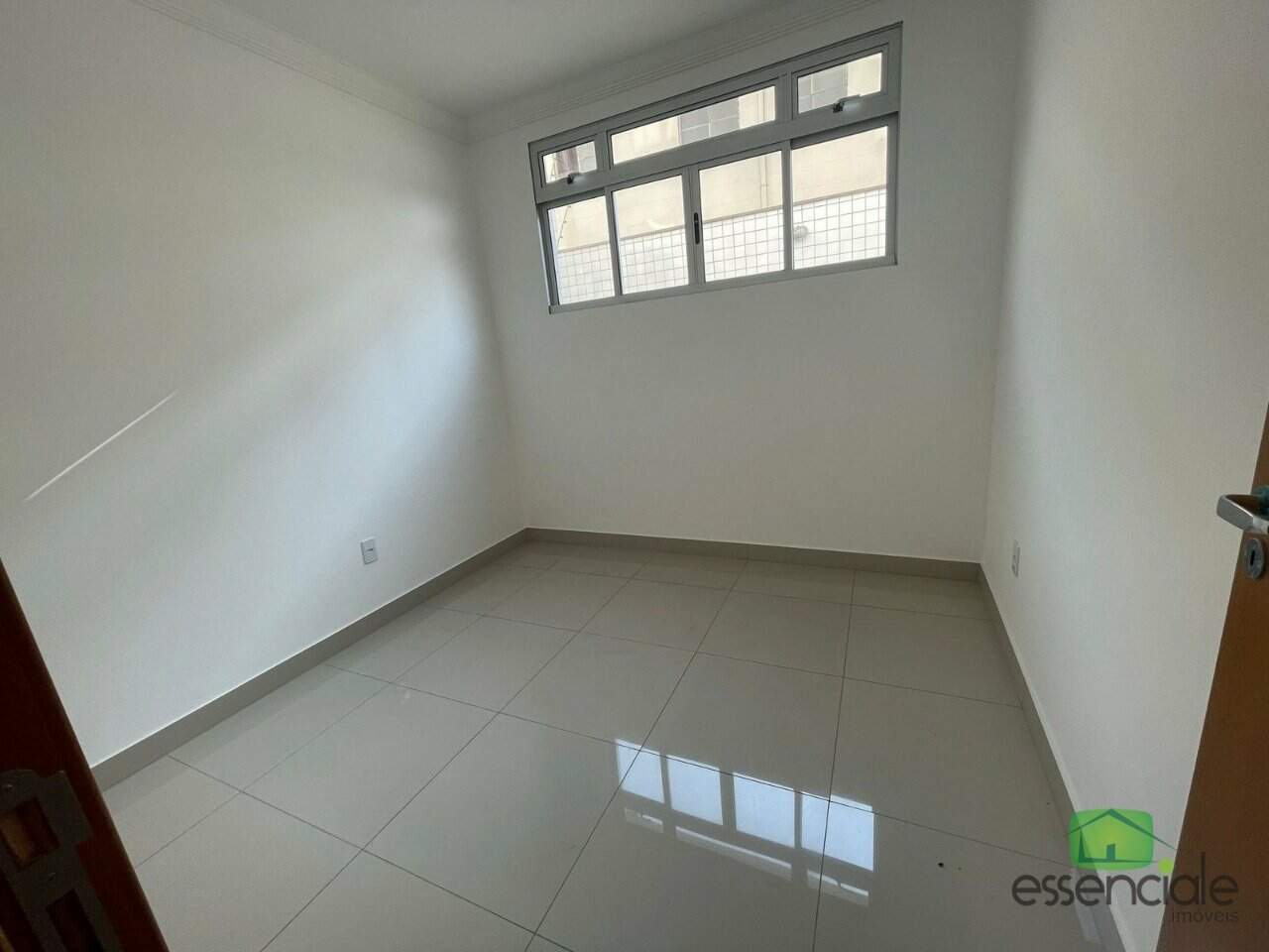 Apartamento à venda com 3 quartos, 100m² - Foto 6