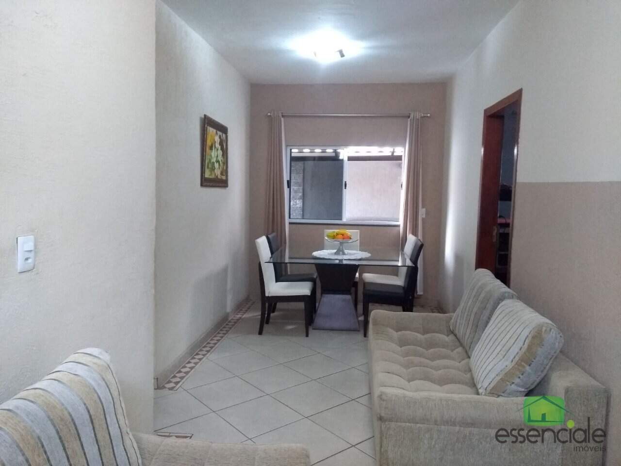 Casa à venda com 3 quartos, 200m² - Foto 2