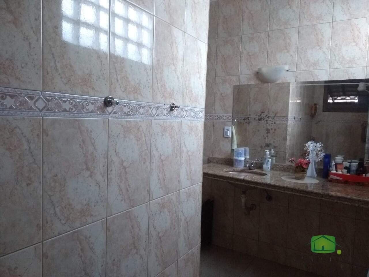 Casa à venda com 3 quartos, 200m² - Foto 14