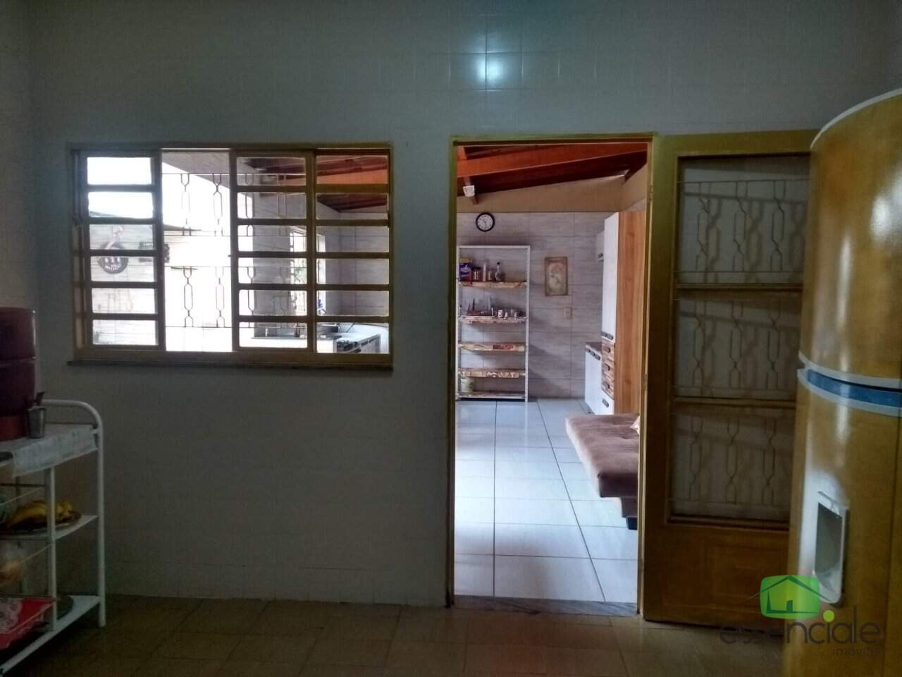 Casa à venda com 3 quartos, 200m² - Foto 17