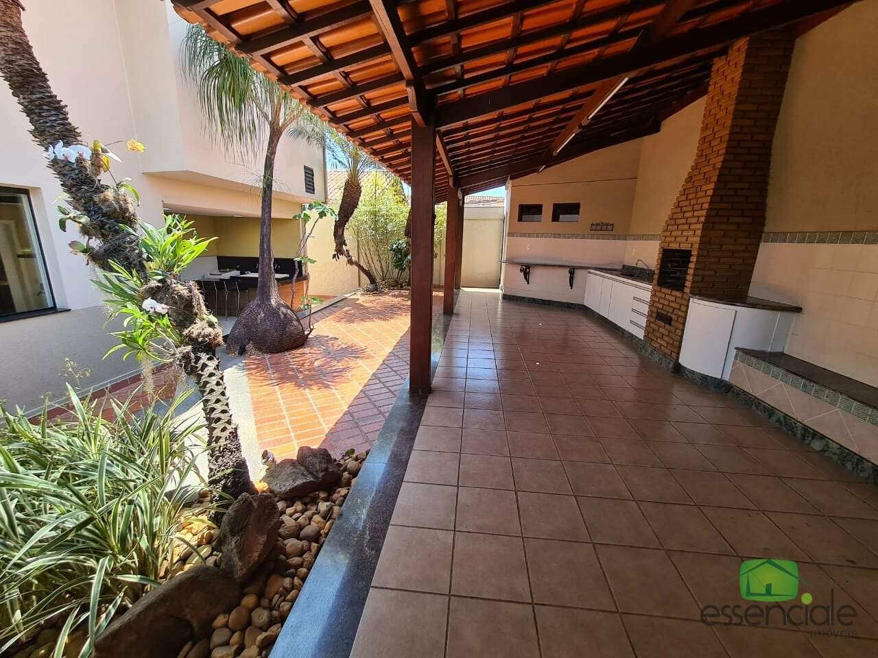 Casa à venda com 3 quartos, 371m² - Foto 18