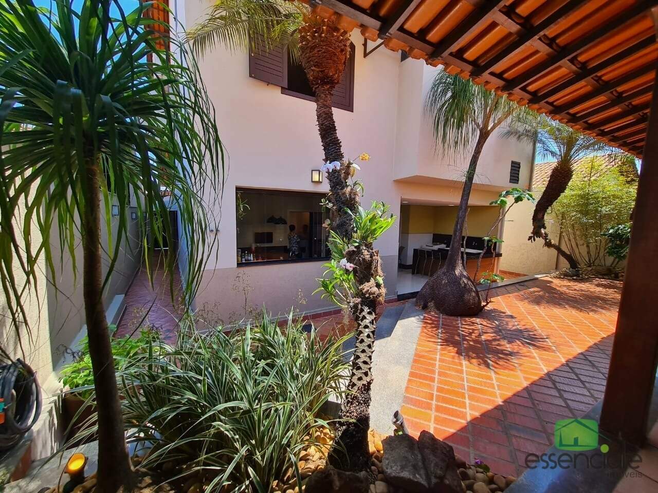 Casa à venda com 3 quartos, 371m² - Foto 23