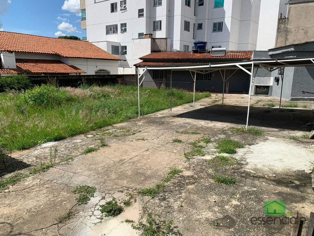 Casa à venda com 3 quartos, 460m² - Foto 3