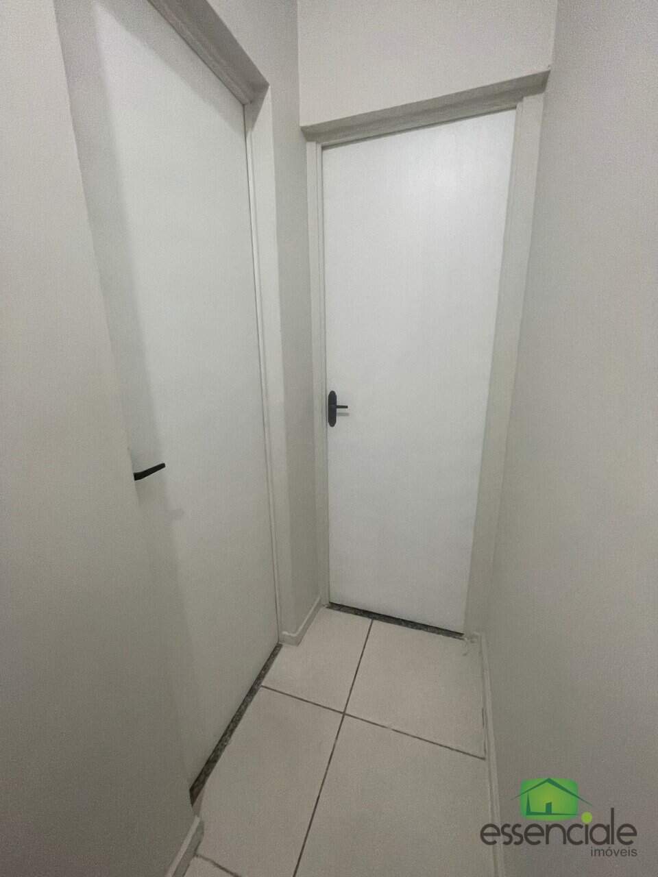 Casa à venda com 3 quartos, 460m² - Foto 8