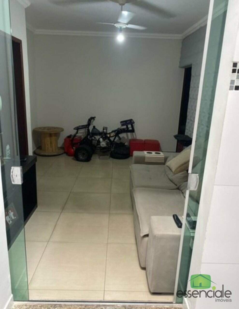 Apartamento à venda com 3 quartos, 68m² - Foto 4