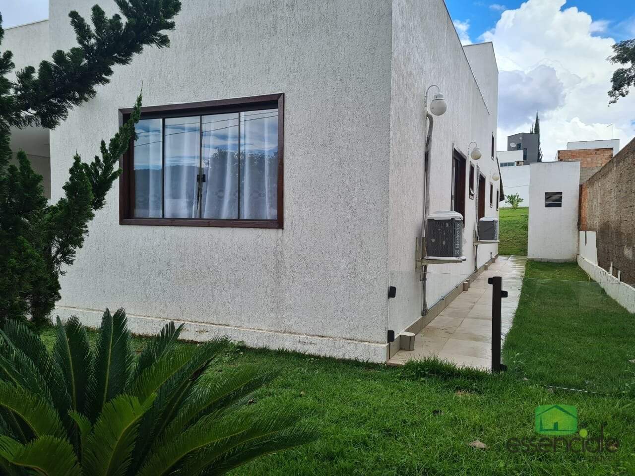 Casa à venda com 3 quartos, 360m² - Foto 3