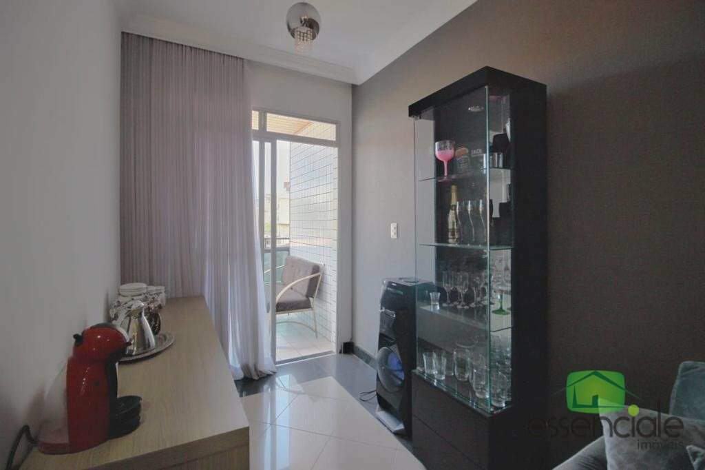 Apartamento à venda com 3 quartos, 97m² - Foto 6