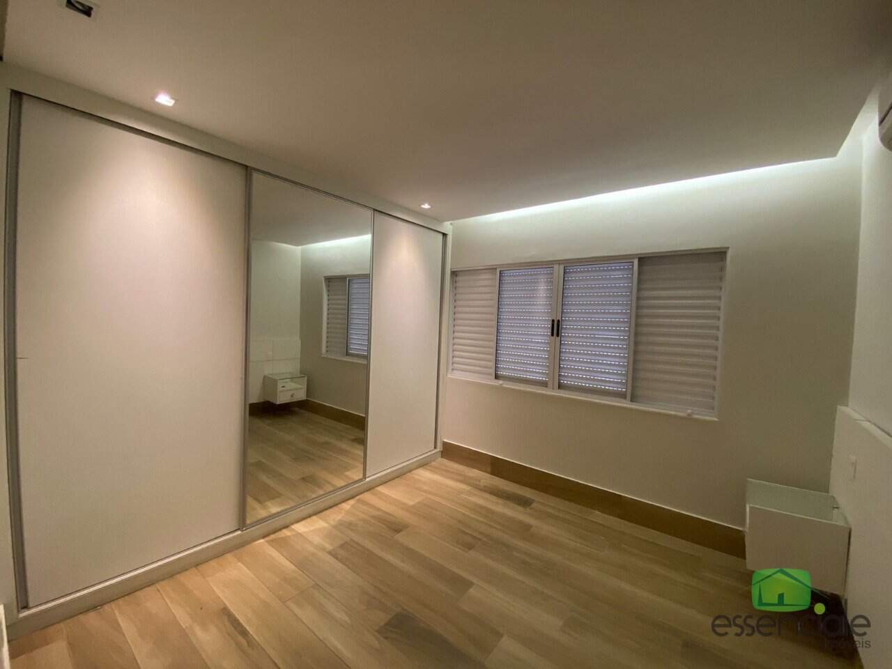 Casa à venda com 3 quartos, 360m² - Foto 6