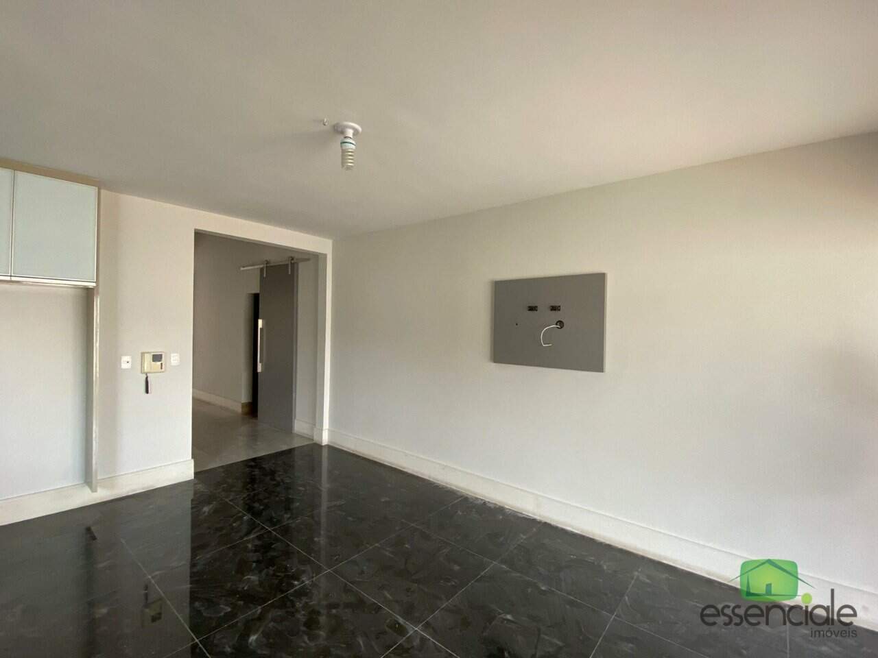 Casa à venda com 3 quartos, 360m² - Foto 12