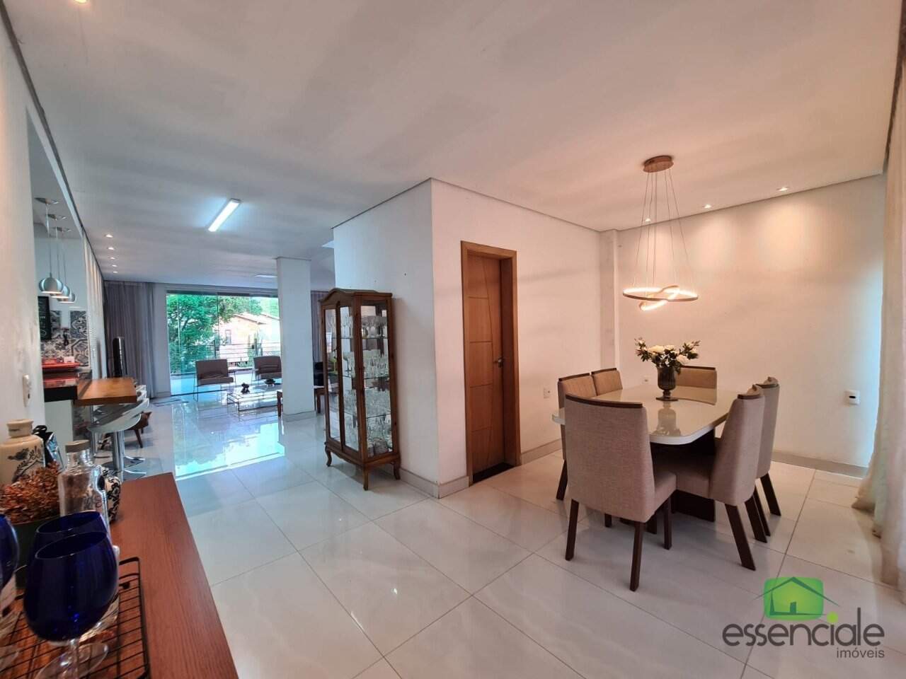 Casa à venda com 4 quartos, 360m² - Foto 4