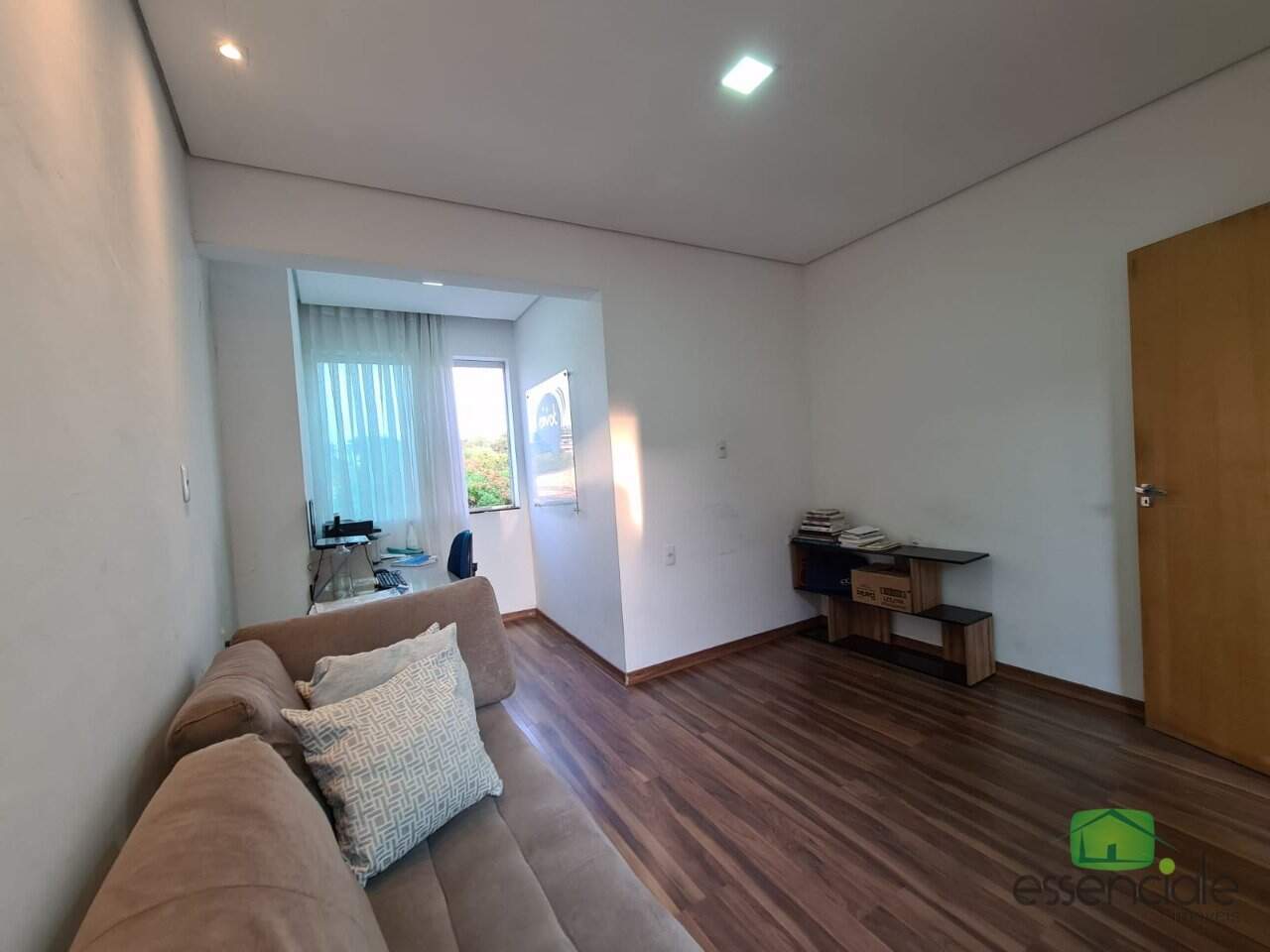 Casa à venda com 4 quartos, 360m² - Foto 18