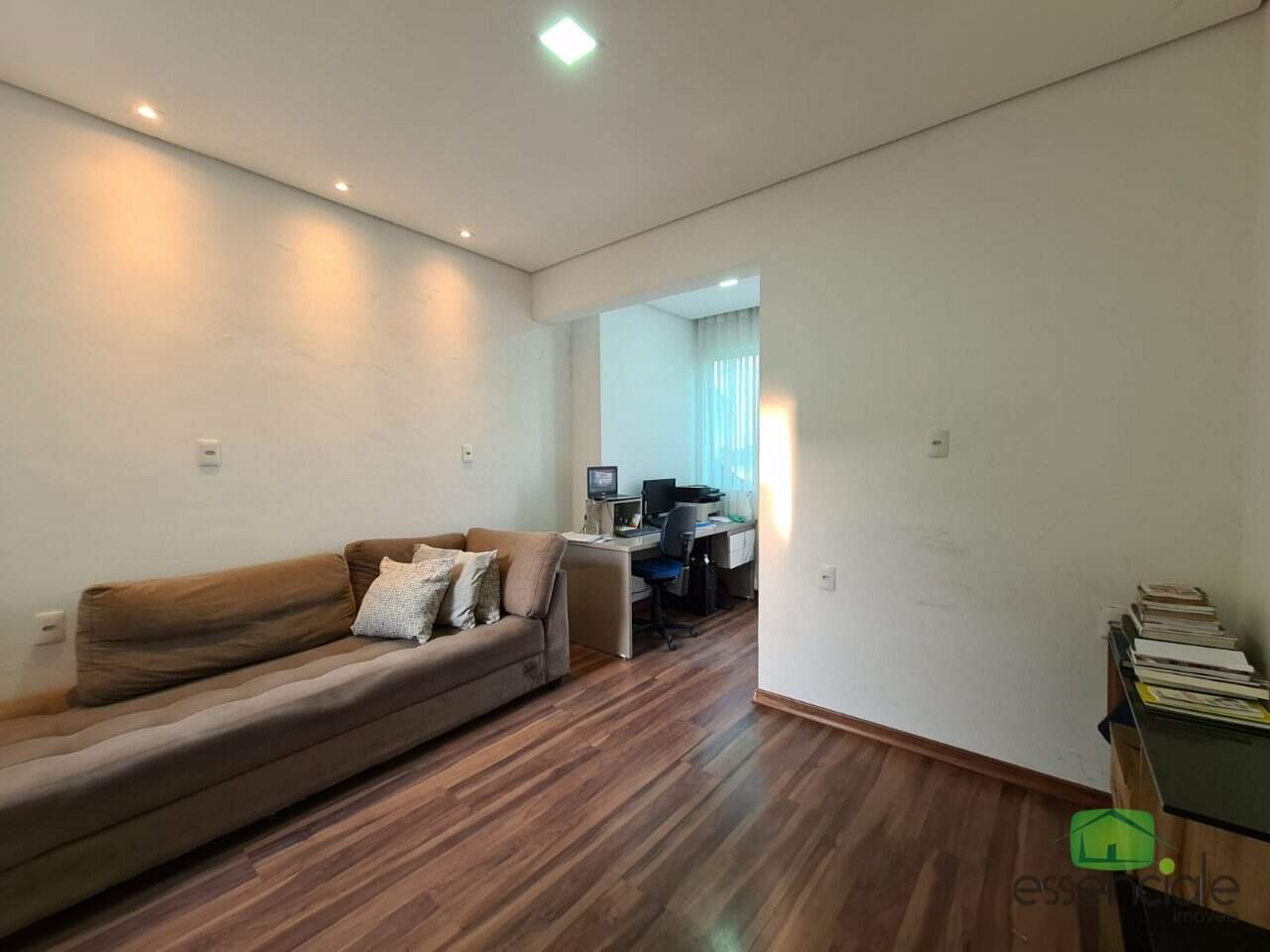 Casa à venda com 4 quartos, 360m² - Foto 19