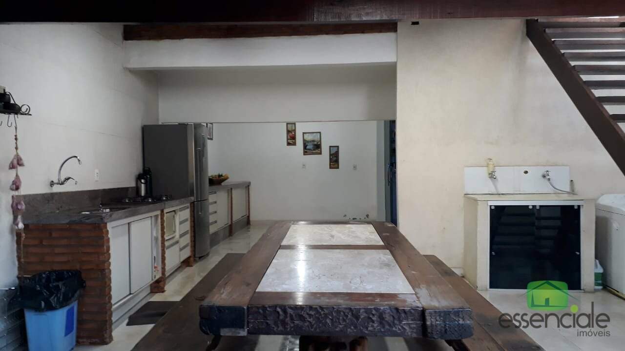 Casa à venda com 4 quartos, 360m² - Foto 19