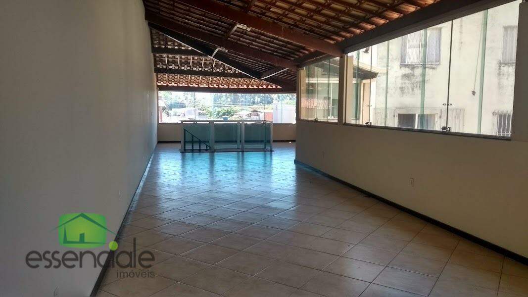 Casa à venda com 3 quartos, 176m² - Foto 1