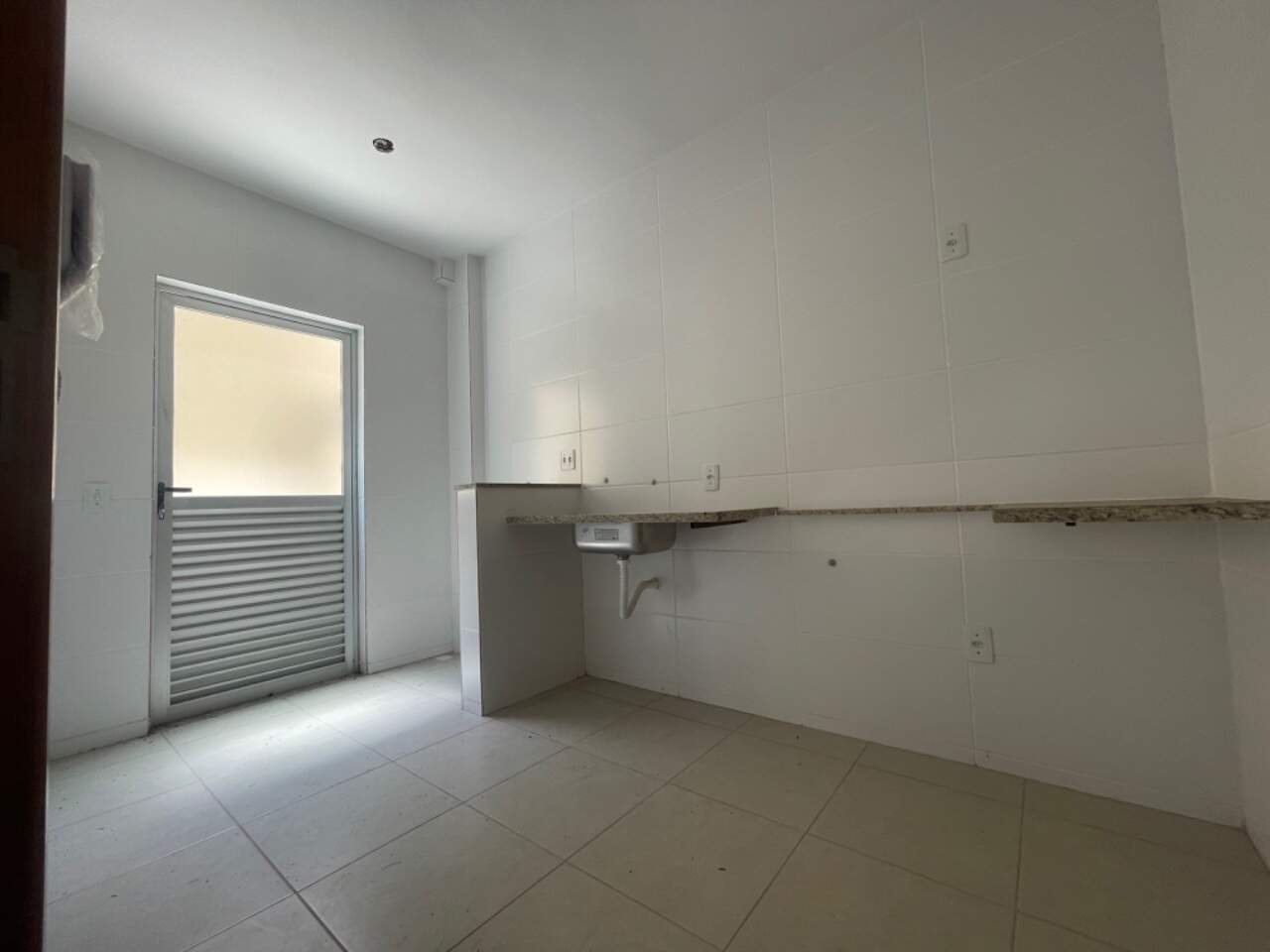 Apartamento à venda com 2 quartos, 70m² - Foto 12