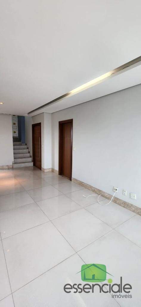 Cobertura à venda com 4 quartos, 200m² - Foto 8