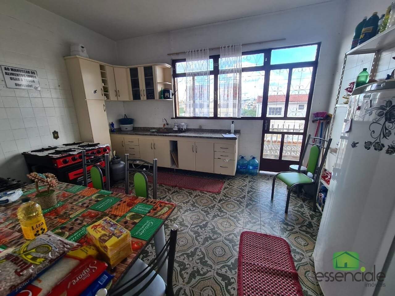 Casa à venda com 3 quartos, 90m² - Foto 9