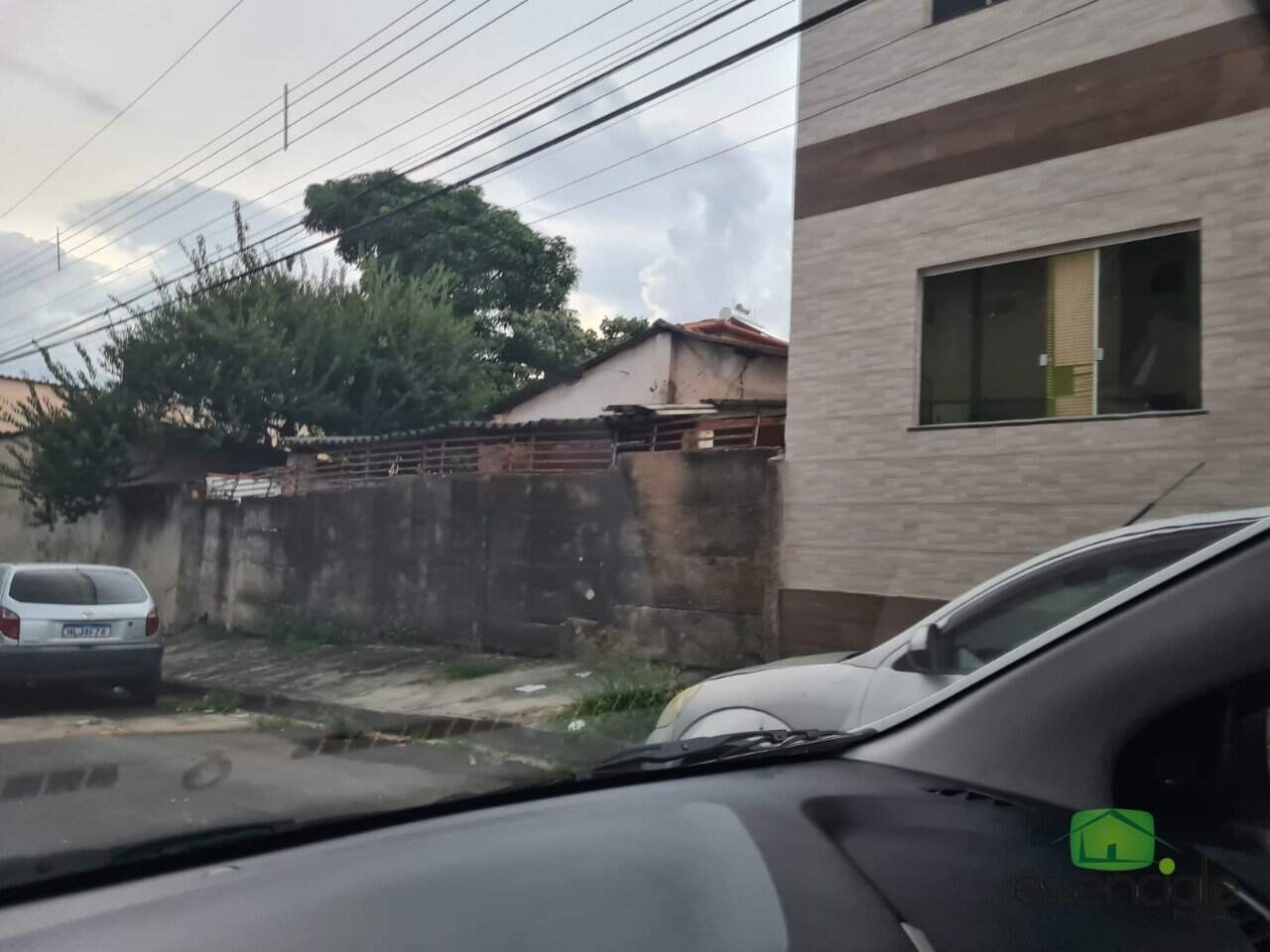 Casa à venda com 3 quartos, 140m² - Foto 2