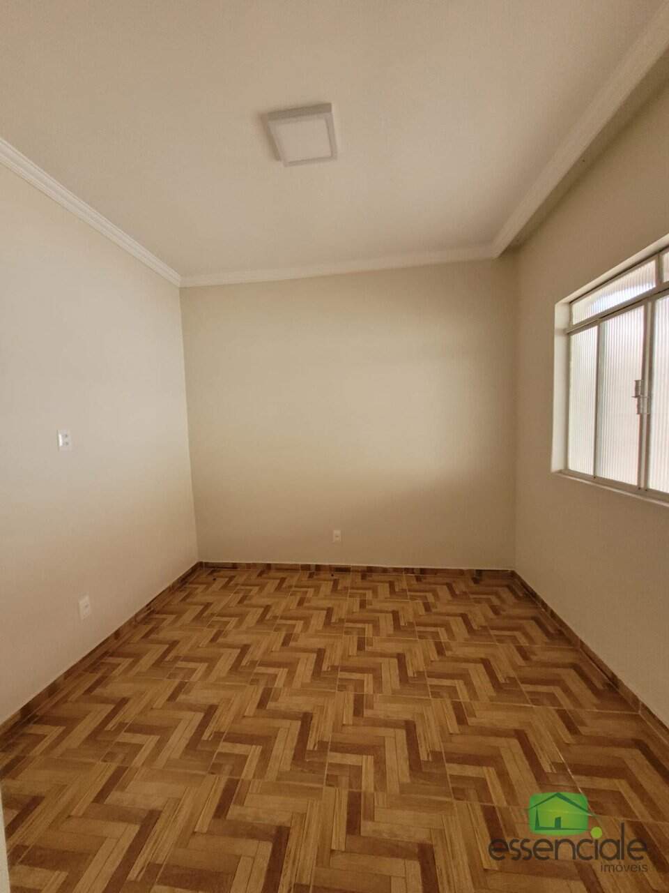 Casa à venda com 3 quartos, 360m² - Foto 8