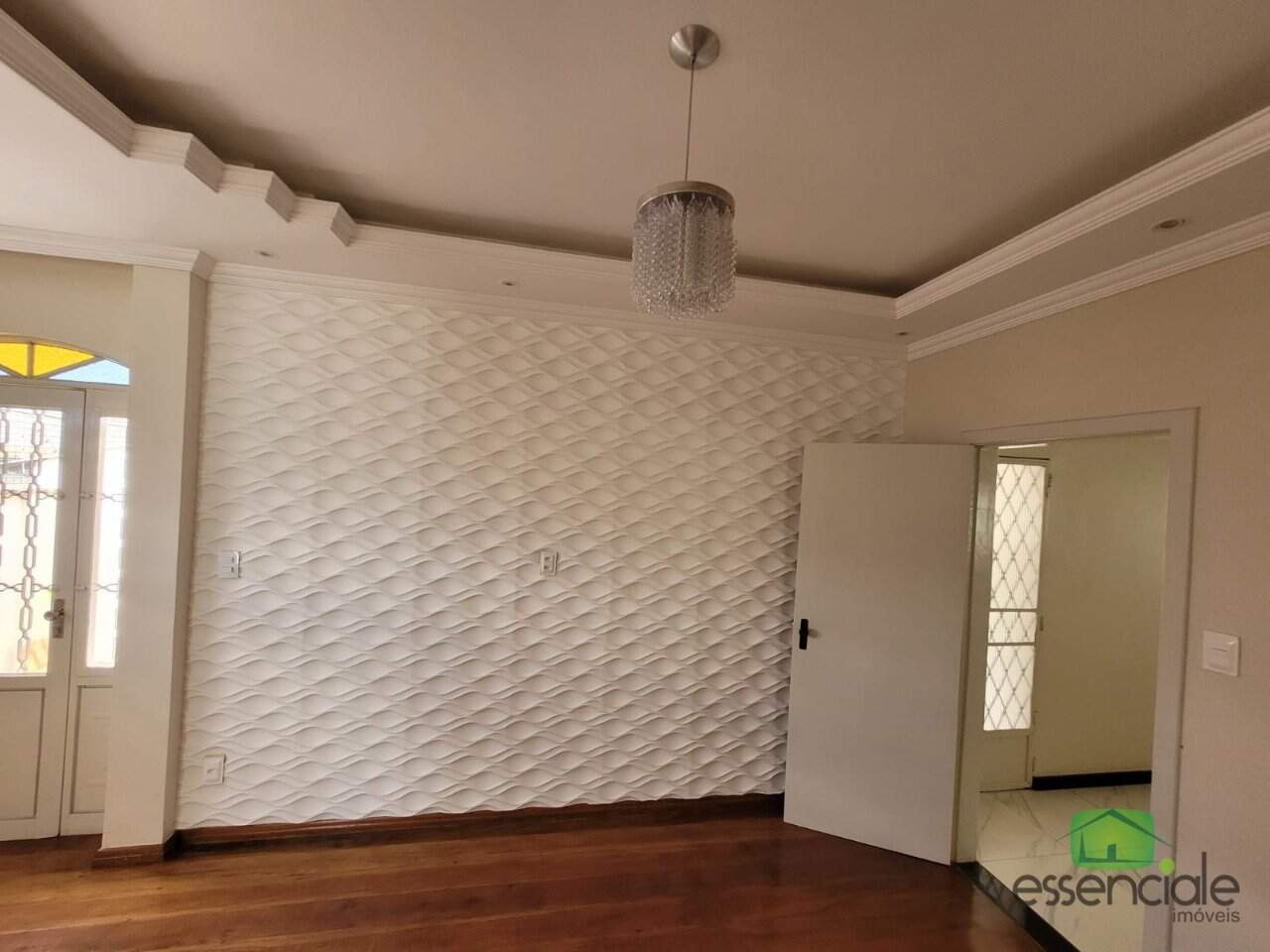 Casa à venda com 3 quartos, 360m² - Foto 4