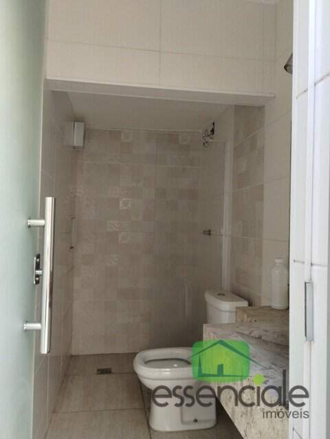 Casa para alugar com 3 quartos, 200m² - Foto 22